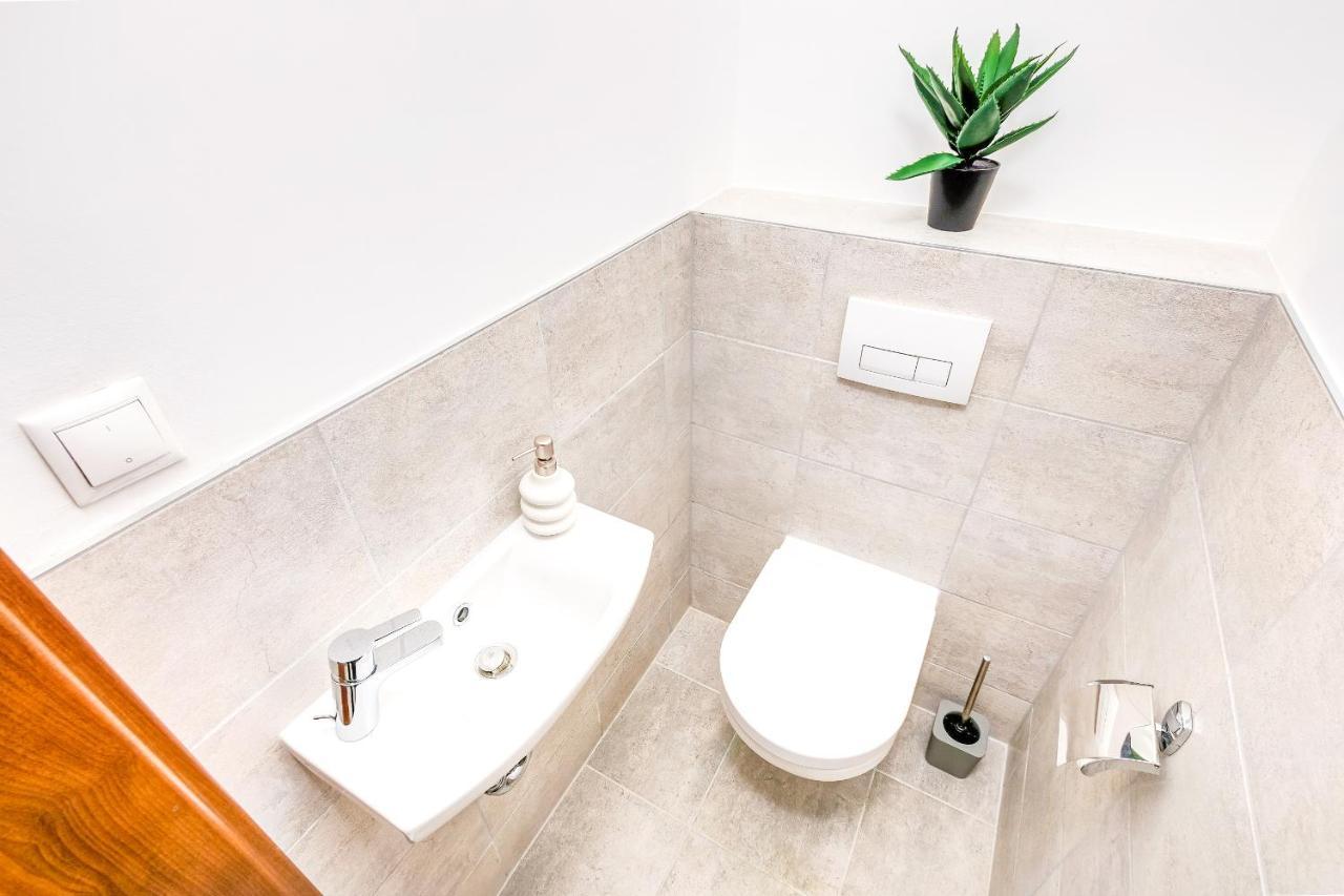 Modern Apartment With Free Garage And Balcony In The Downtown Budapešť Exteriér fotografie